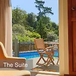 Bluff Hill Bed & Breakfast
