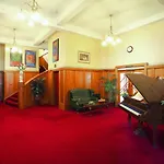 The County Hotel