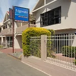 Edgewater Motor Lodge