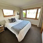 Sunny & Cosy Napier Home!