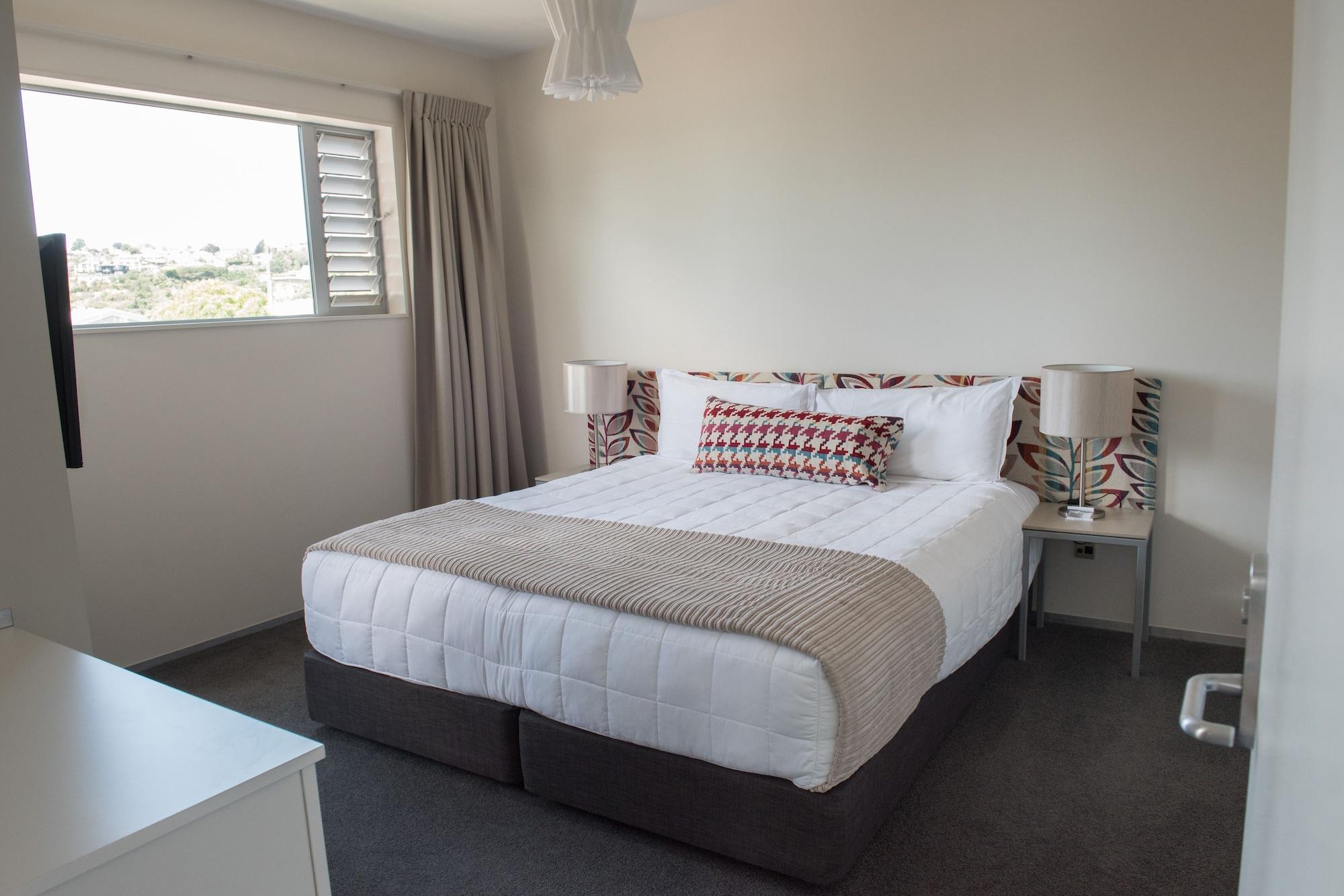 Navigate Seaside & 5* Napier