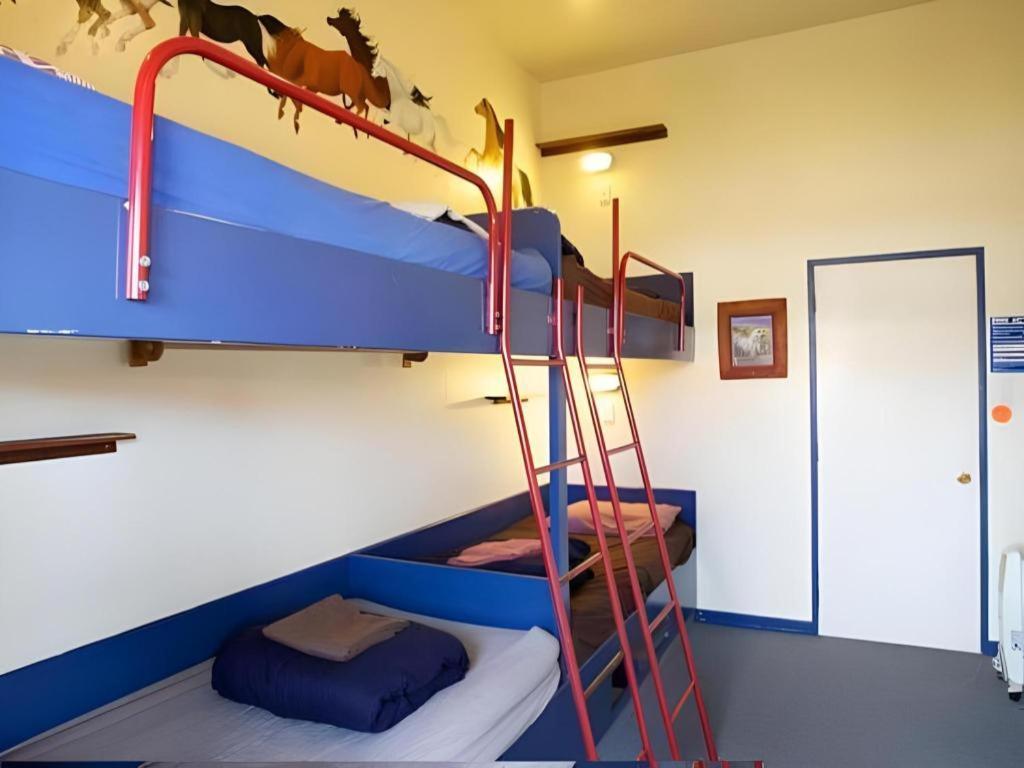 Lodge Stables Backpackers