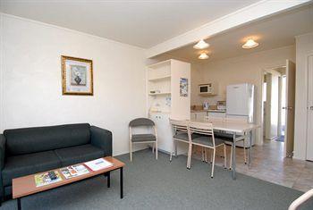 Motel Cedar Court Napier