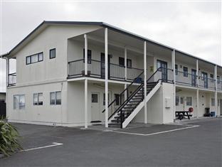 Cedar Court 4*