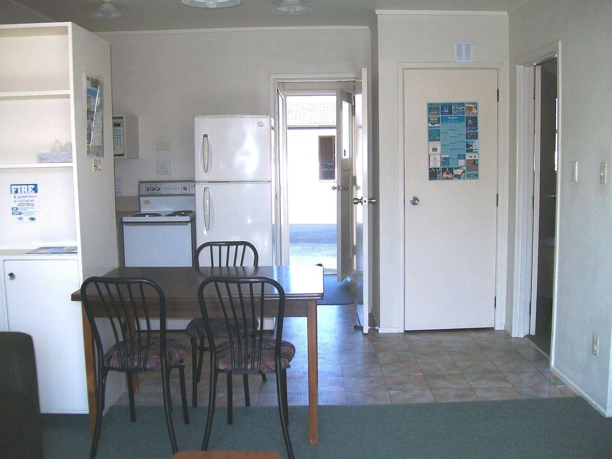 Cedar Court Motel