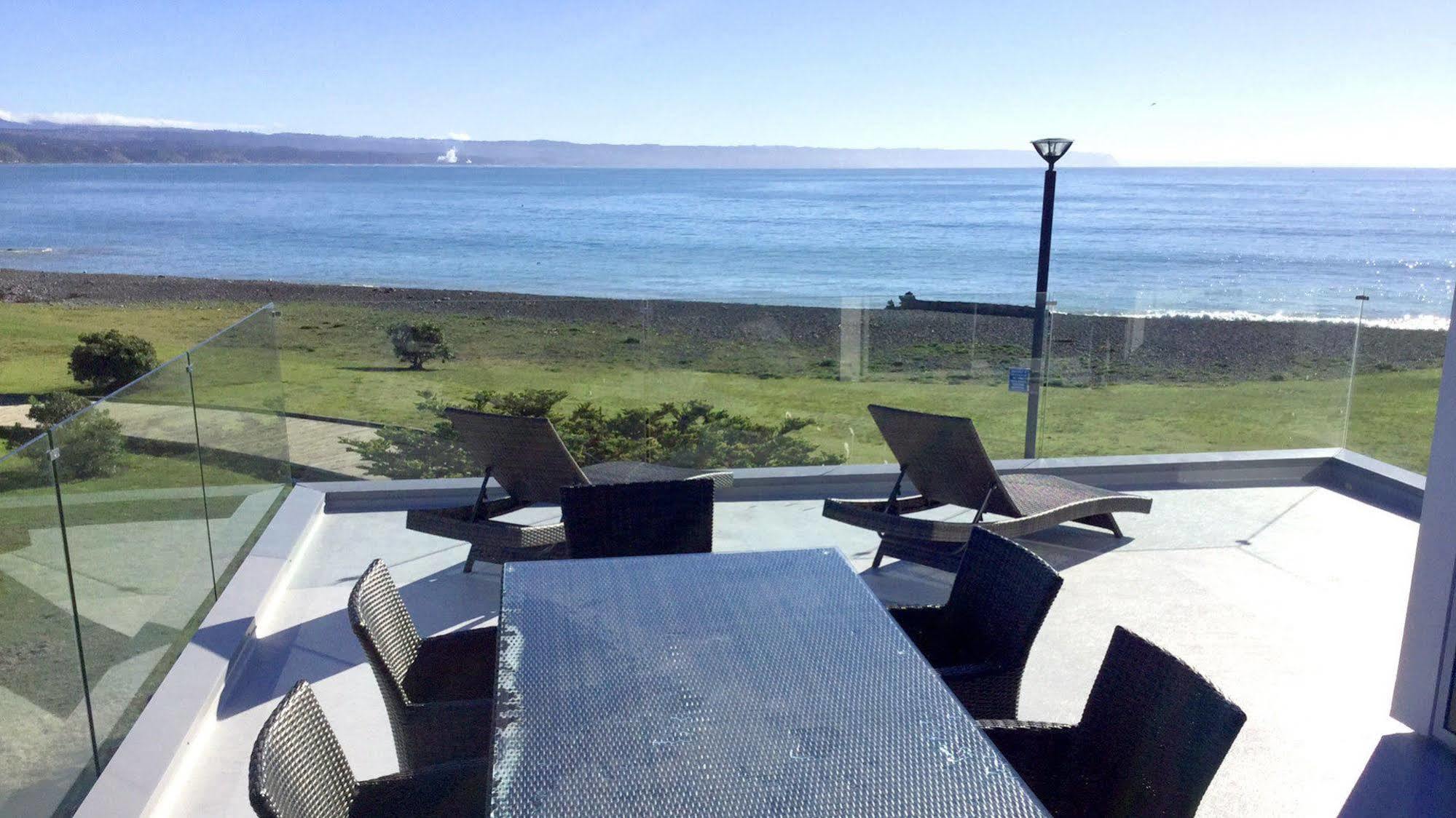 Hotel East Pier 3*