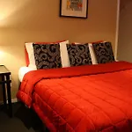 Lisa Rose Motel