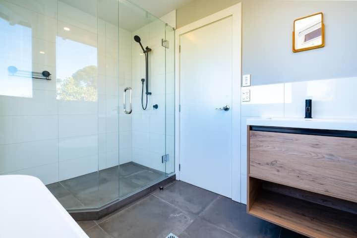 Holiday home Hill Sanctuary