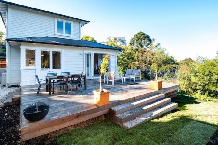 Hill Sanctuary Holiday home *