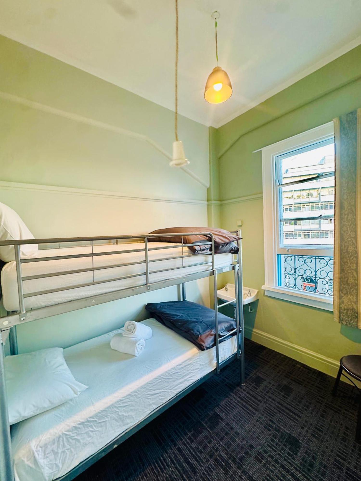 Crashpalace Backpackers *