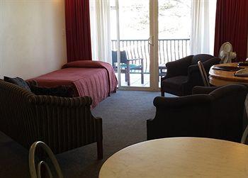 Beachfront 4*
