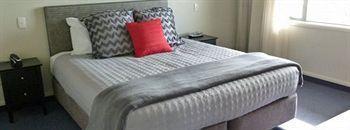 Motel Harbour View On Ahuriri In Nz With Sea View 4*