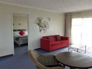 Motel Harbour View On Ahuriri In Nz With Sea View 4*