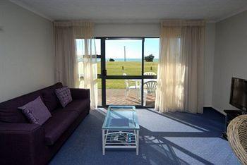 Harbour View On Ahuriri In Nz With Sea View