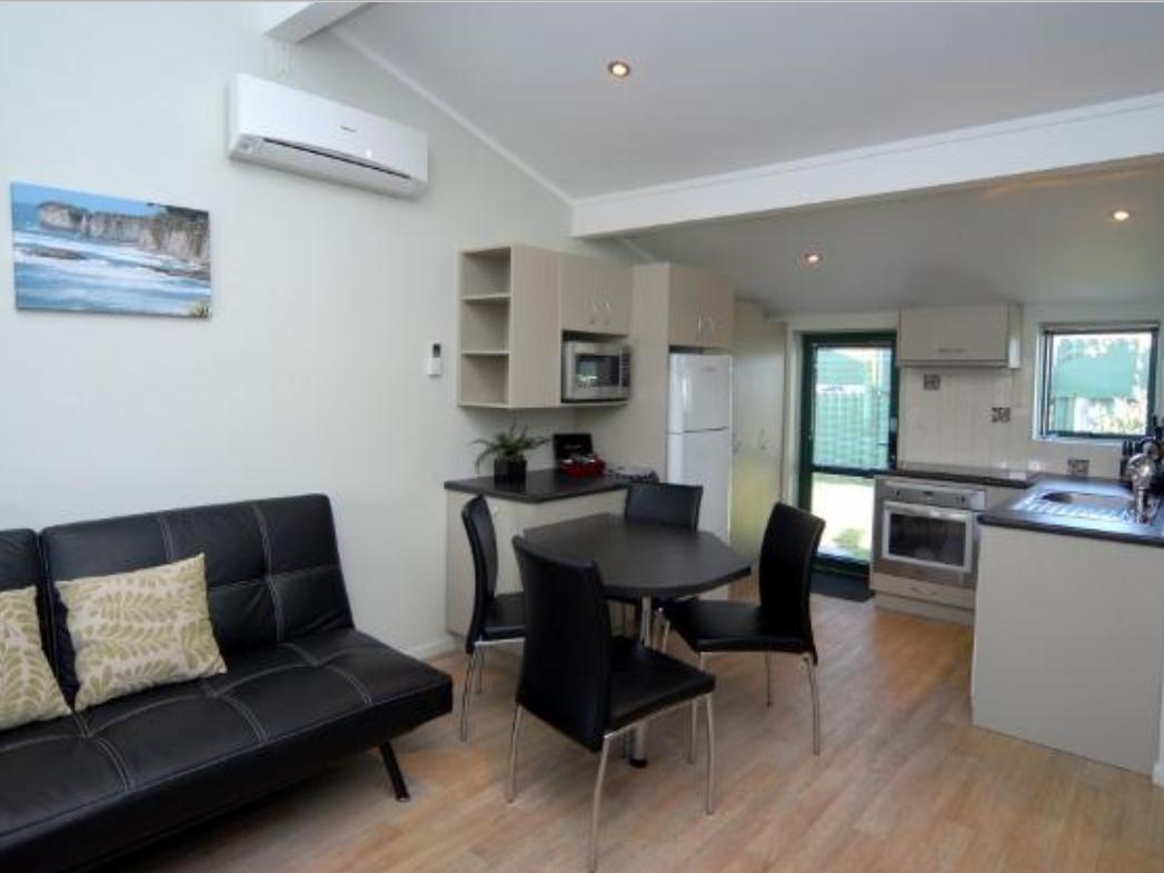 Fern 4* Napier