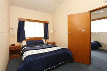 Motel Gardner Court 4*