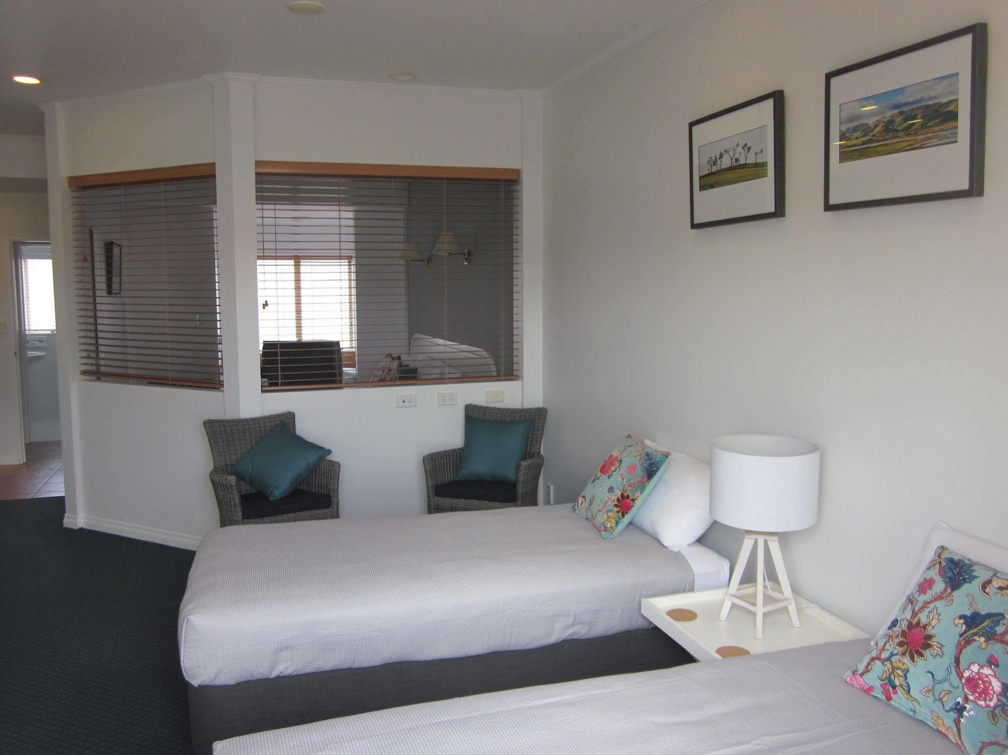 Beachfront 4*