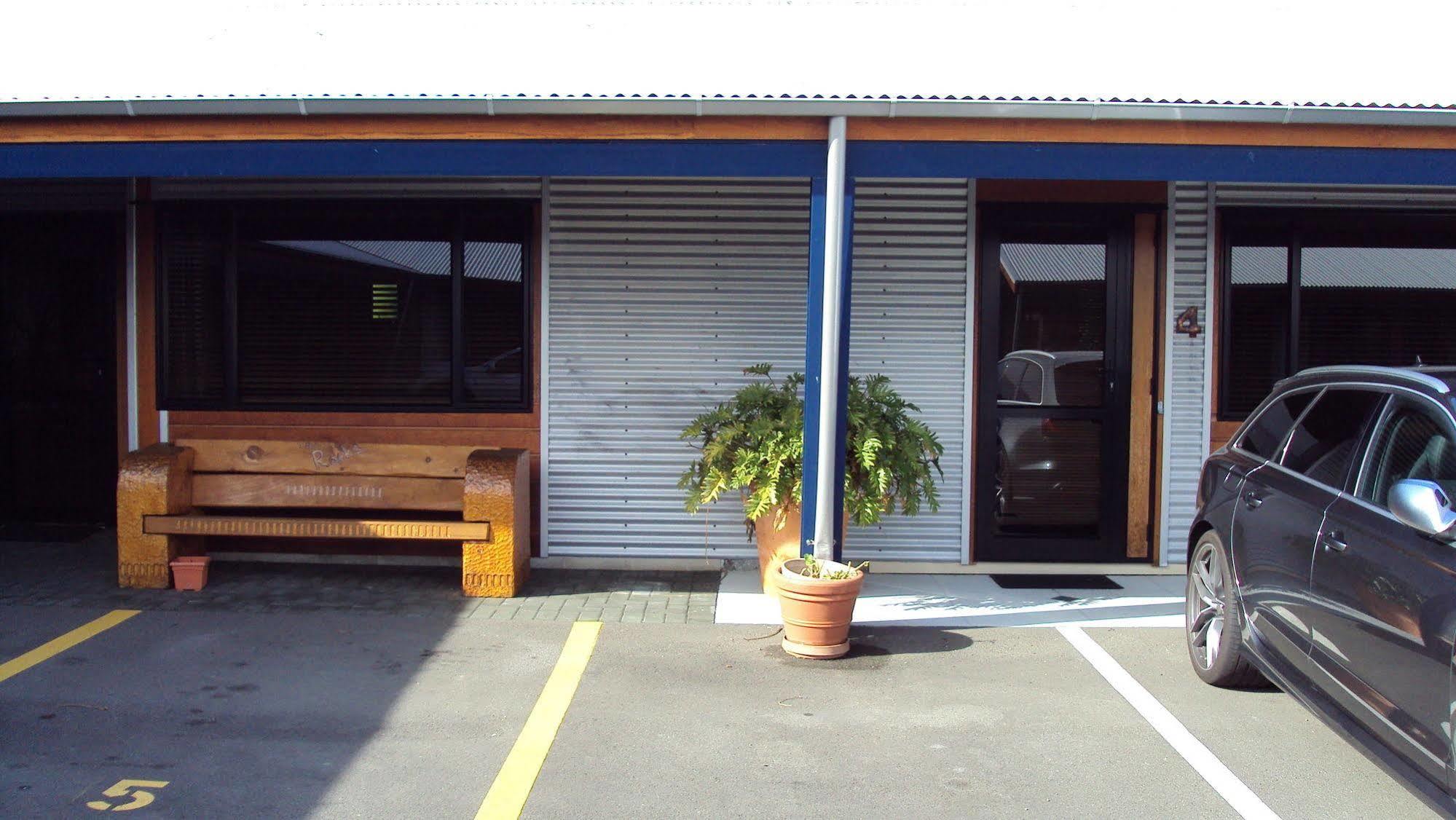 The Rocks Motel Napier