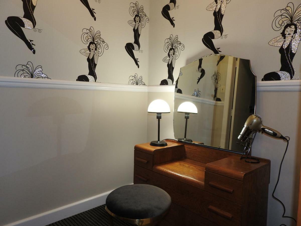 Gardner Court 4*